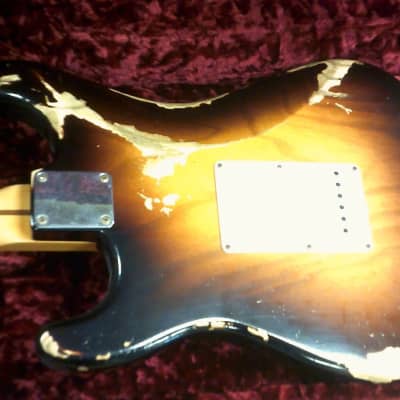 Fender 1954 Heavy Relic Stratocaster Sunburst image 4