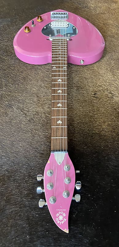 Daisy Rock Heartbreaker heartbreaker ❤️ Pink | Reverb