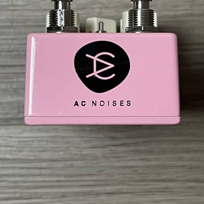 AC Noises Ltd pink - ama v.2 (reverb w/ oscillator + bit crusher 2022 - Pink image 4