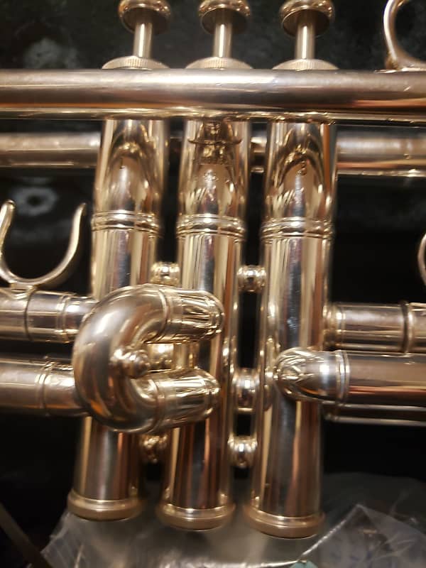 Yamaha Xeno YTR8335GS Trumpet--Gold Brass Bell, Lots Of