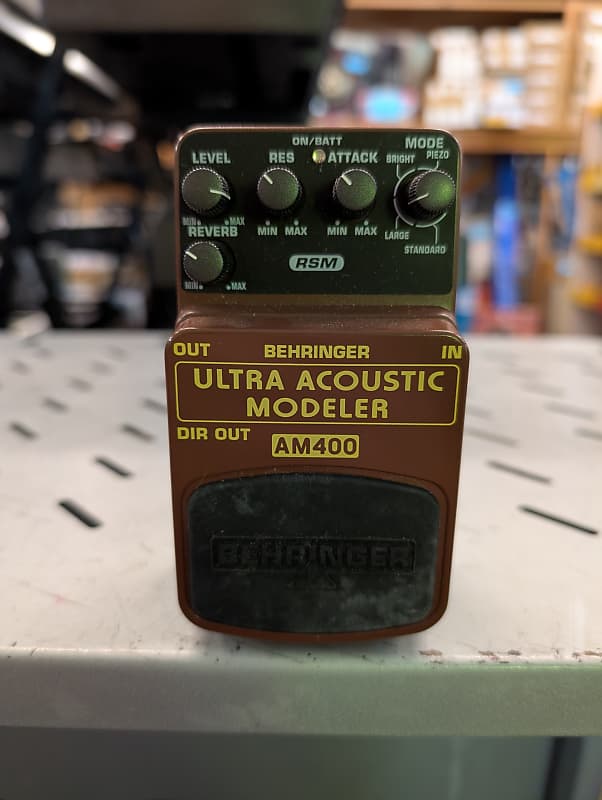 Behringer AM400