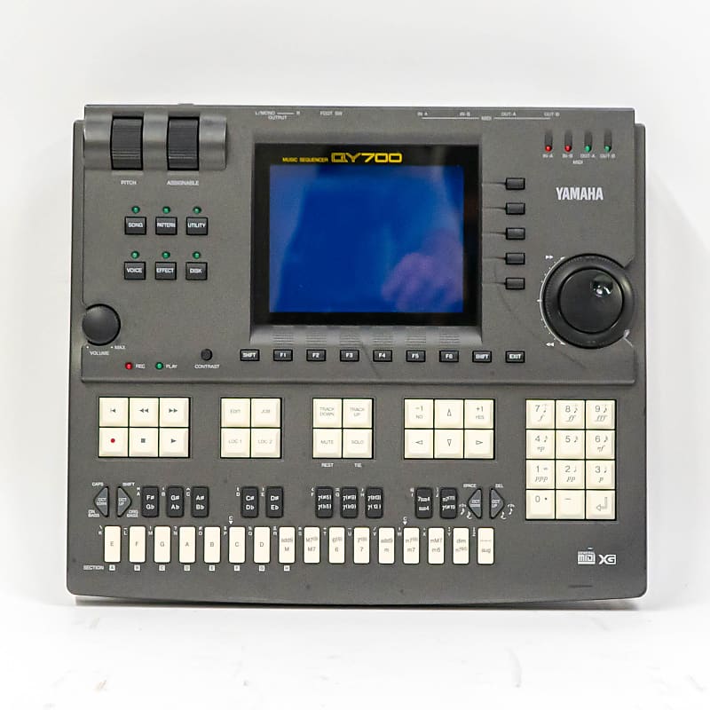 Yamaha QY700 Music Sequencer Workstation with Power Supply