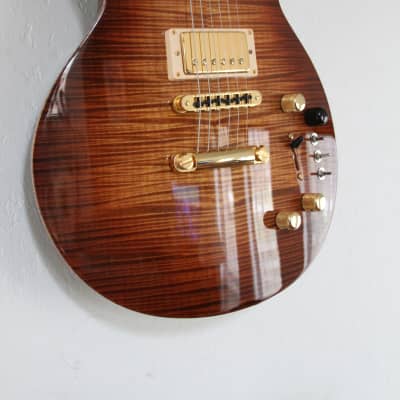 Brian Moore  DC1 Custom Shop piezo/mag/Synth/USB - Violin Sunburst image 4