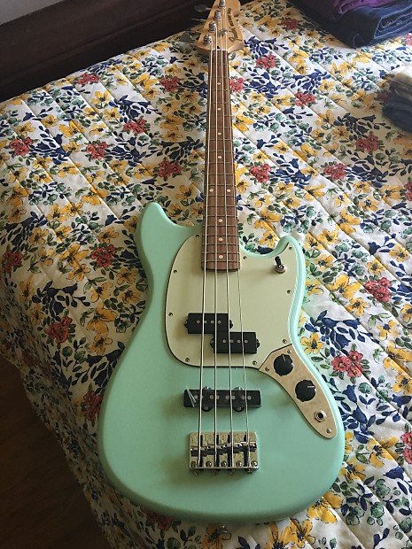 Fender mustang shop bass surf green