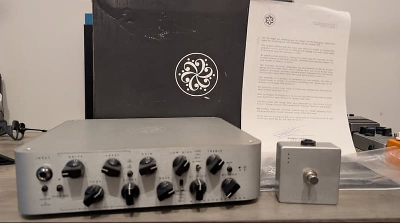 アンプ Darkglass Electronics Microtubes 900 V1 Darkglass Electronics Microtubes 900 900-Watt Bass Amp Head