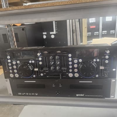 DJ機材 GEMINI CDJ CD/MP3/USB CDMP-6000 Gemini CDMP-6000 Dual CD/MP3/USB Mixing Console | zZounds