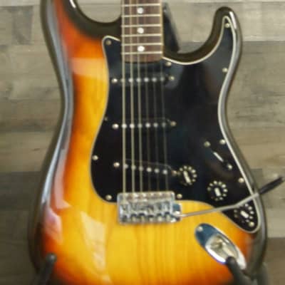 Fender   Stratocaster 1979 Sunburst image 3