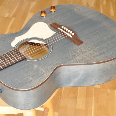 ART & LUTHERIE Legacy Denim Blue Q Discrete / Made In Canada / Acoustic-Electric Concert Size Guitar image 6