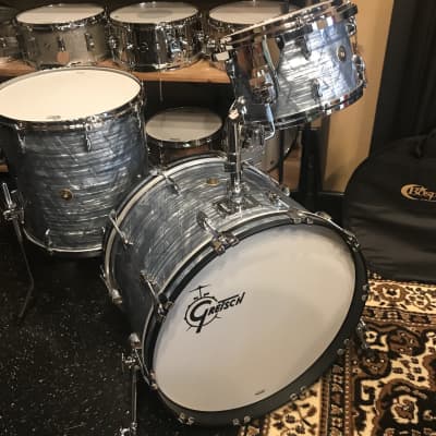 Gretsch USA Custom 4-piece drum kit - 12/16/22 plus snare - Sky Blue Pearl image 8