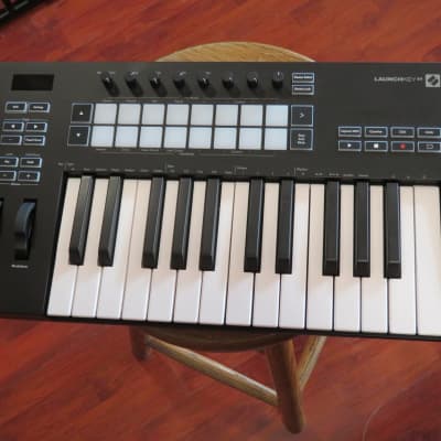 Novation Launchkey 25 MKIII MIDI Keyboard Controller