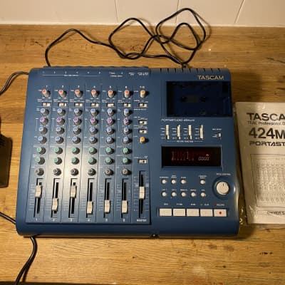 Tascam 424 MkIII Portastudio