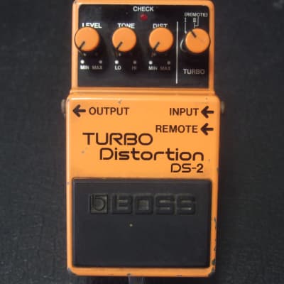 【新品同様・極美品】BOSS DS-2 Turbo Distortion BOSS DS-2 TURBO Distortion - 2種類のターボ・モードを持つ強力