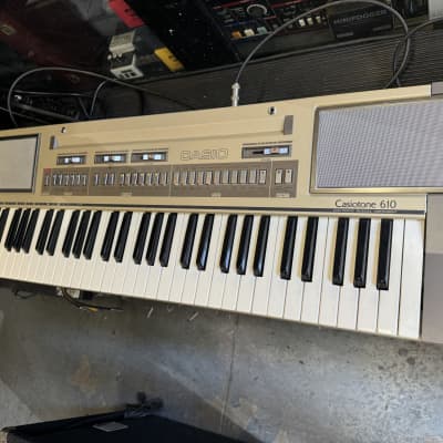 Casio CT-610 Casiotone 61-Key Synthesizer 1980s keyboard - Silver //ARMENS//