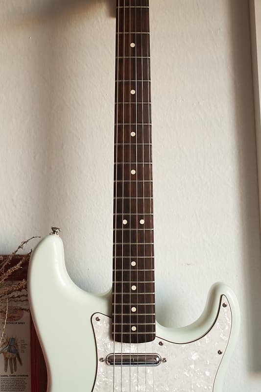 Squier VM Surf Stratocaster Surf Green | Reverb