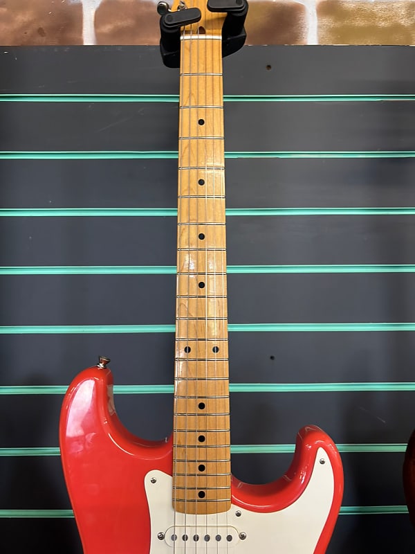 1997 Fender Stratocaster Hank Marvin Signature (signed by