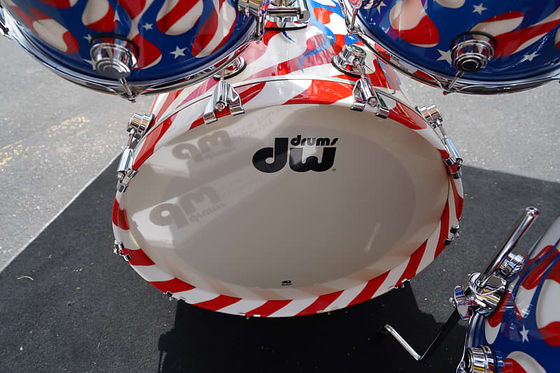 DW USA Collectors Exotic Graphics Series - 3-Dimensional
