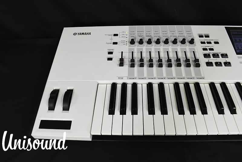 YAMAHA Motif XF7 WH 40th Anniversary Synthesizer Limited Model 76keys |  Reverb UK