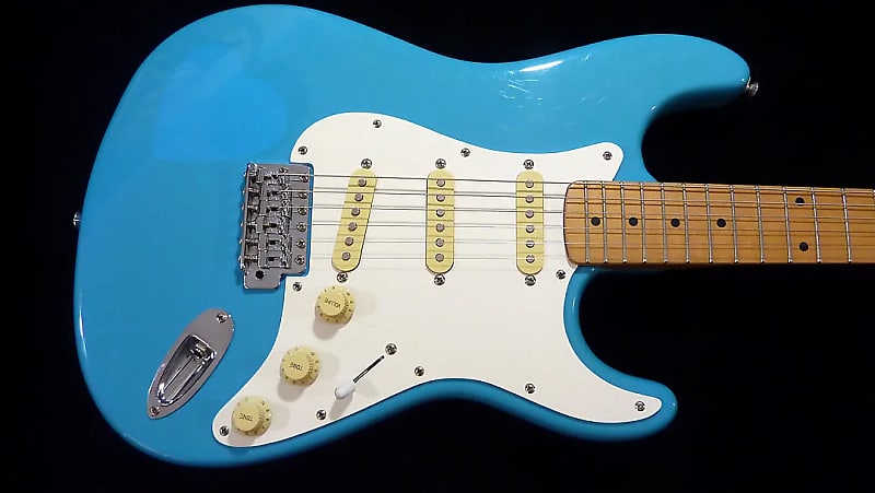 Squier Stratocaster スタンダードシリーズ Fender Squier Series Standard Stratocaster Torino Red 1994
