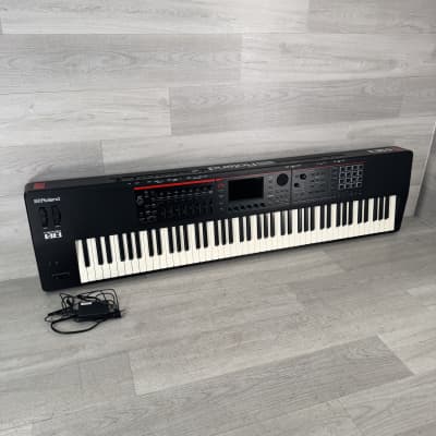 Roland FANTOM-08 - Music Workstation Keyboard