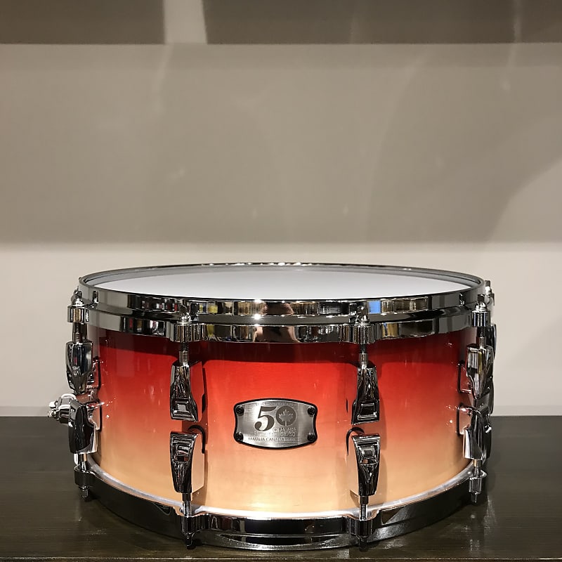 Yamaha AMS1460YC Canada 50th Anniversary Hybrid Maple 14x6 Snare Drum,  Canada Red Fade
