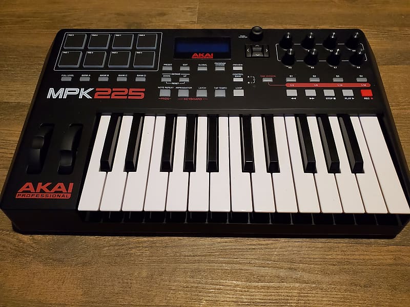 Akai MPK225 MIDI Keyboard Controller image 1