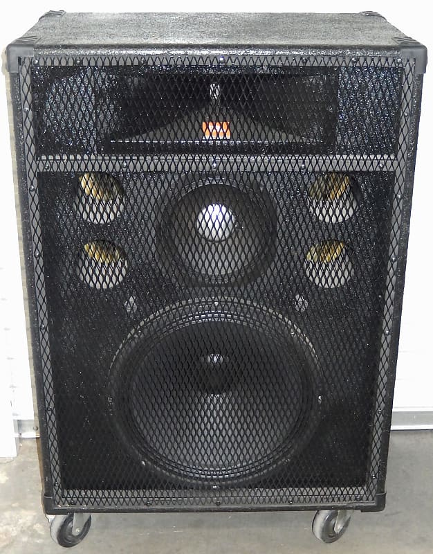 JBL 4628B Pair Cabaret Series Sound Reinforcement System