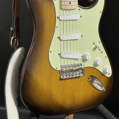 MJT Stratocaster - 2 Tone Whiskey Burst image 2