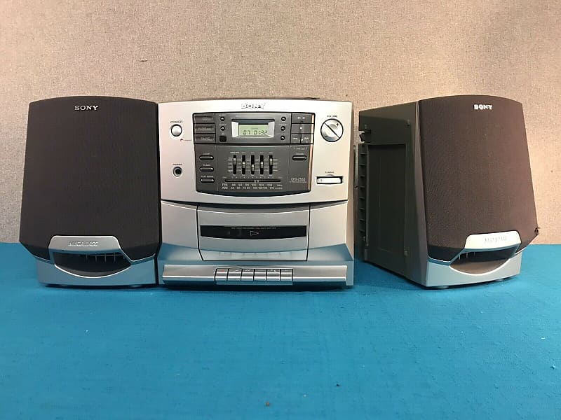 Sony bookshelf boom box cfd-zw755 with store remote