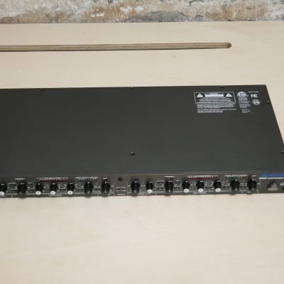 Alesis • 3632 Dual-Channel Compressor / Limiter / Gate *AS NEW IN BOX* image 11