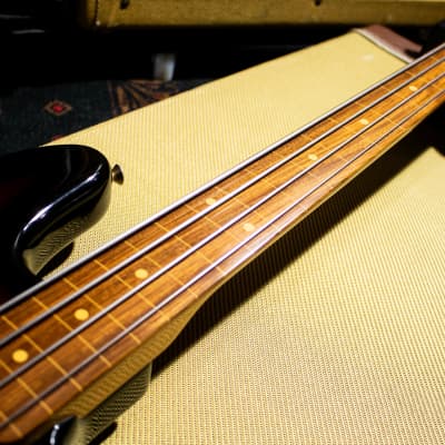 Fender Jaco Pastorius Jazz Bass 2000 - 3-Color Sunburst image 5
