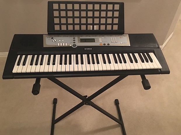 Yamaha PSR-E203 2003 Black & Silver | Reverb