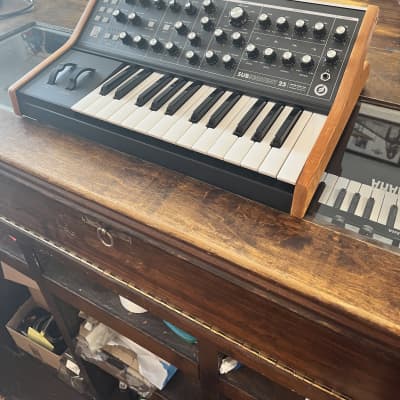 Moog Subsequent 25 Analog Synth