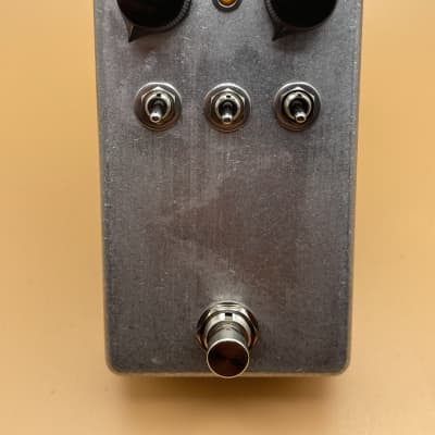 RCO Pedals Calamity Fuzz (chaotic, experimental fuzz -a somewhat pleasant surprise) 2023 - Raw Aluminum with Authentic Black Davies Pointer Knobs image 1
