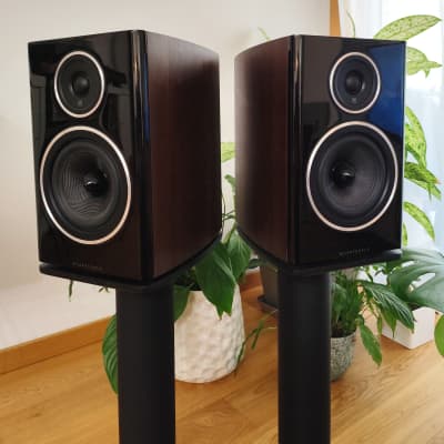 Wharfedale 11.2 Speakers Pair image 2