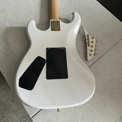 Kramer  Jersey Star Electric Guitar Antique White, headstock broken, u fix it, as is image 6