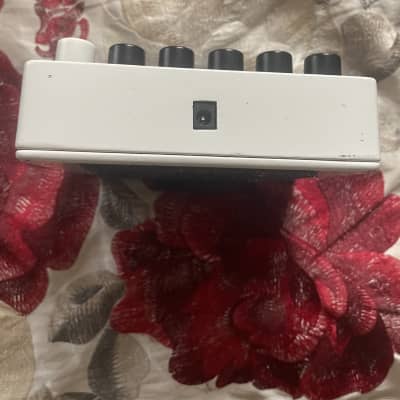 Electro-Harmonix Cathedral Stereo Reverb | Reverb UK Electro-Harmonix Cathedral Stereo Reverb | Reverb UK