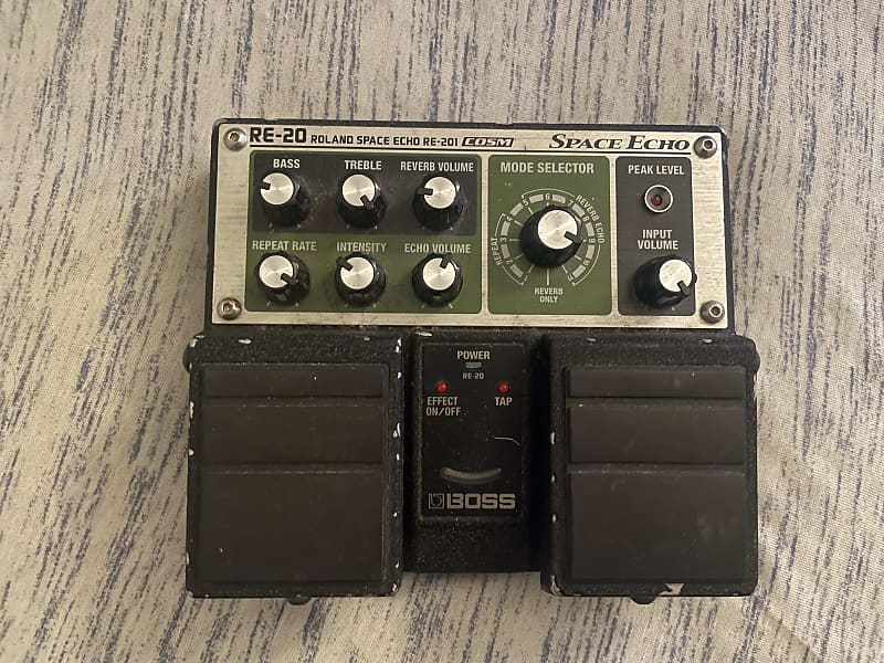 Boss RE-20 Space Echo