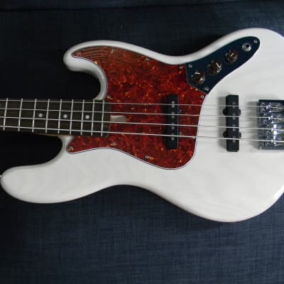 2019 Wilkins RoadTested Bass WRTJ4 Classic  Trans White ! image 7