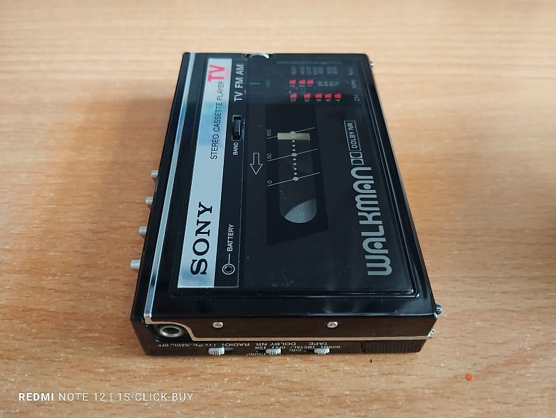 Sony WM F30 1984 - Sony Walkman radio Cassette player WM F 30 black working  video test
