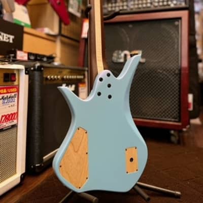 BlacKat Guitars HDA 7 【Custom Order Model】【7 String】 2022 - Solid Pearlescent Light Blue with Purple Haze image 4