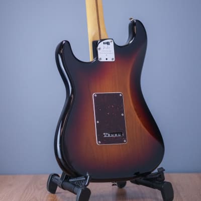 Fender American Professional II Stratocaster Sunburst DEMO image 3