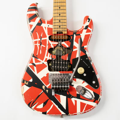 EVH Striped Series Frankenstein Relic Bundle with EVH