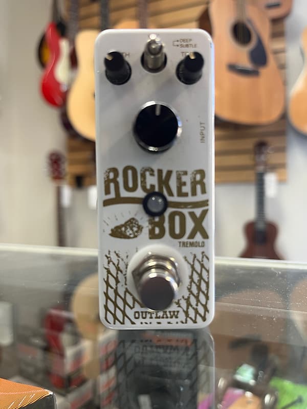 Outlaw Effects Rocker Box