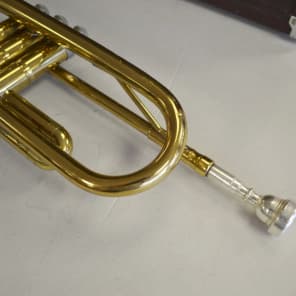 Holton T602 Brass Trumpet with Carry Case image 9