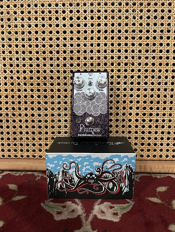 EarthQuaker Devices Plumes Small Signal Shredder Overdrive Effects Pedal  Cherry Bomb