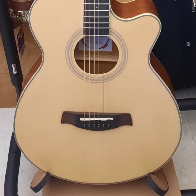 Westfield WF-200-SNCE Cutaway Electro-Acoustic Guitar Natural for sale