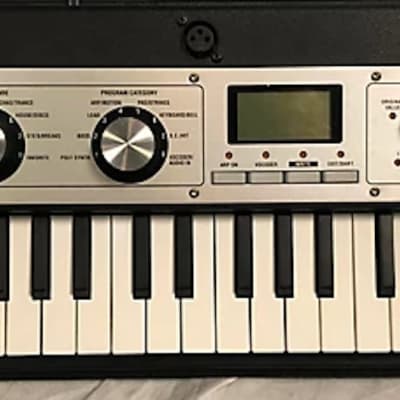 Korg MicroKORG XL 37-Key Synthesizer/Vocoder