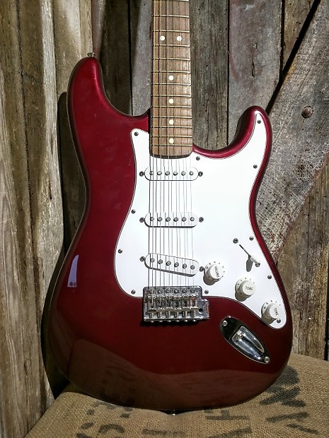 Wine red deals stratocaster