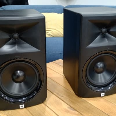 JBL LSR305 2-Way Active Studio Monitors (Pair)