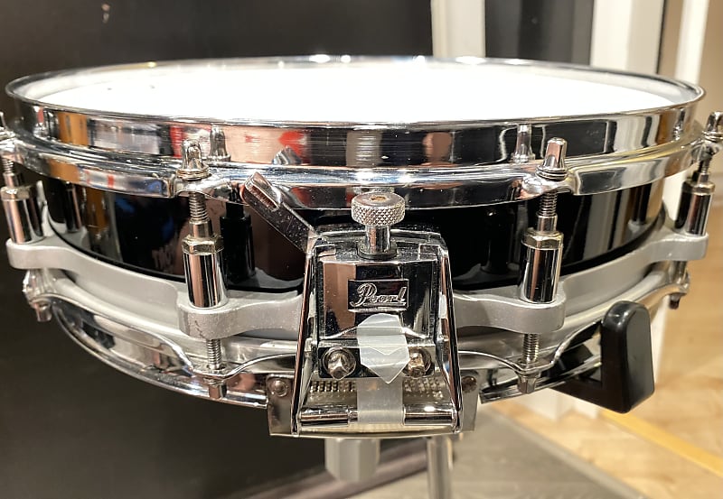 Pearl Free Floating Piccolo Snare Drum, Maple Shell, 14 x 3.5